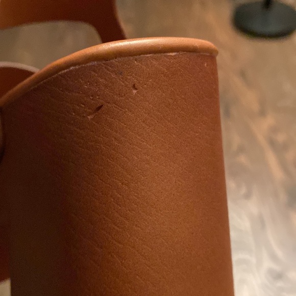 NWOT Madden Girl Greenville Studded Platform Sandals - Picture 5 of 7